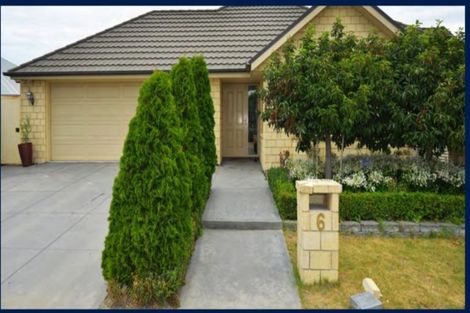 Photo of property in 6 Foresters Crescent, Parklands, Christchurch, 8083