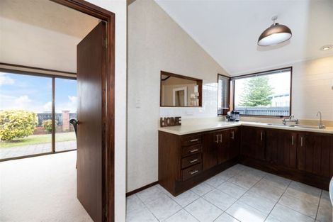 Photo of property in 1/28 Manly Esplanade, Browns Bay, Auckland, 0630