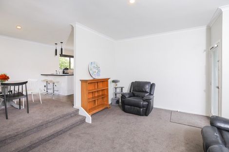 Photo of property in 18 Manor Place, Bader, Hamilton, 3206