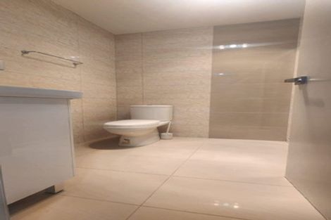 Photo of property in 9/4 Wallson Crescent, Wiri, Auckland, 2104