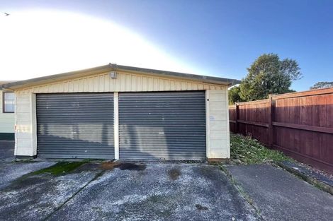 Photo of property in 5 Booralee Avenue, Botany Downs, Auckland, 2010