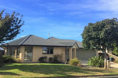 Photo of property in 7 Milkers Gate, Parklands, Christchurch, 8083