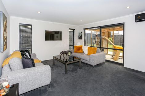 Photo of property in 172 Helenslee Road, Pokeno, 2472