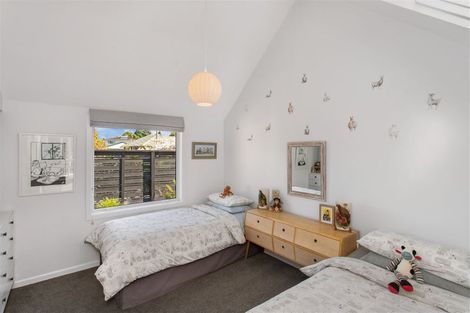 Photo of property in 16 Westburn Terrace, Burnside, Christchurch, 8041