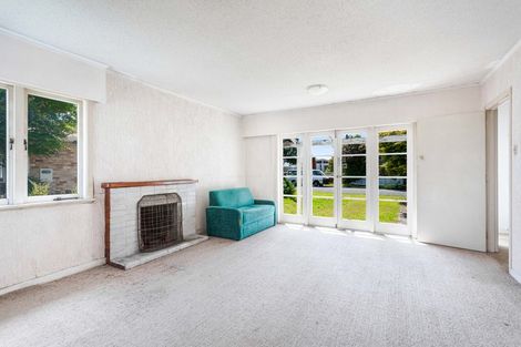 Photo of property in 2 Barberry Lane, Te Atatu Peninsula, Auckland, 0610