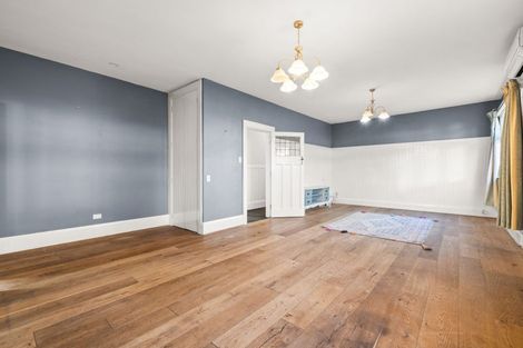 Photo of property in 243 Edgeware Road, Edgeware, Christchurch, 8013