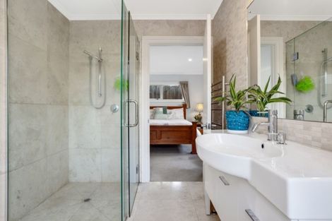 Photo of property in 81 Greenhithe Road, Greenhithe, Auckland, 0632