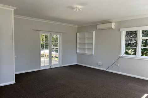 Photo of property in 39 Kawiu Road, Levin, 5510