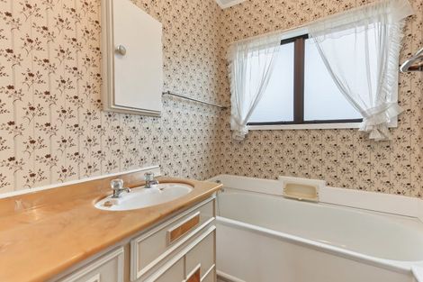 Photo of property in 24 Donovan Street, Te Puke, 3119