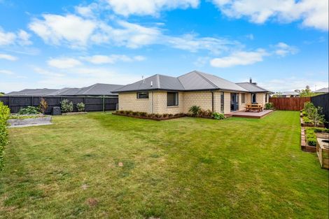 Photo of property in 8 Sandhurst Drive, Rolleston, 7615