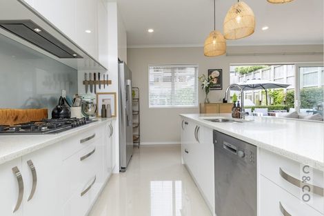 Photo of property in 14 Dinning Road, Riverhead, 0820