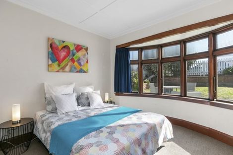 Photo of property in 43 Overtoun Terrace, Hataitai, Wellington, 6021