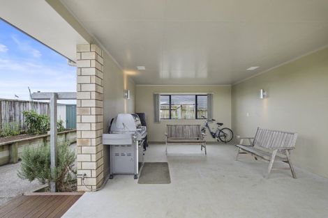 Photo of property in 11 Sangam Place, Pukekohe, 2120