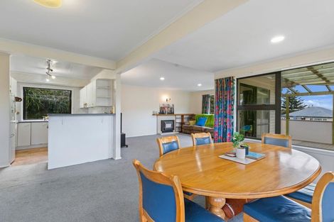 Photo of property in 33 Hampton Hill Road, Tawa, Wellington, 5028