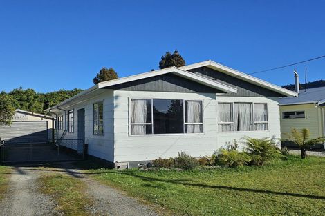 Photo of property in 27 Inverness Street, Dunollie, Runanga, 7803