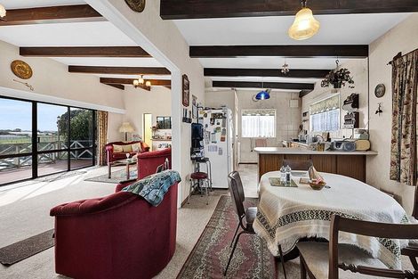 Photo of property in 10 Green Lane, Hawera, 4610