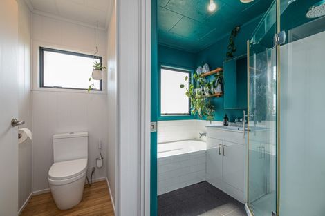 Photo of property in 39 Solar Road, Glen Eden, Auckland, 0602