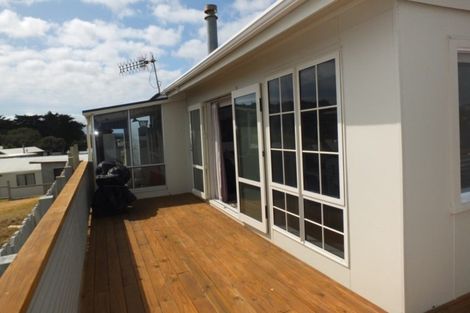 Photo of property in 10 Brown Terrace, Foxton Beach, Foxton, 4815