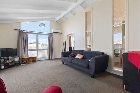 Photo of property in 1 Lilac Street, Melville, Hamilton, 3206