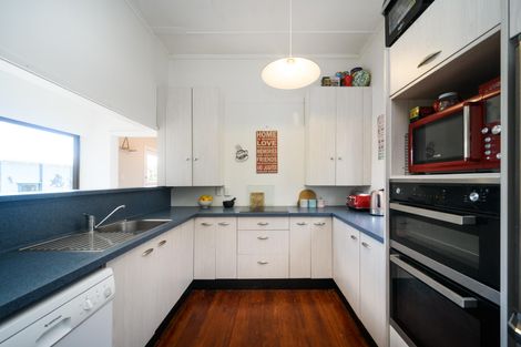 Photo of property in 41 Shamrock Street, Takaro, Palmerston North, 4412