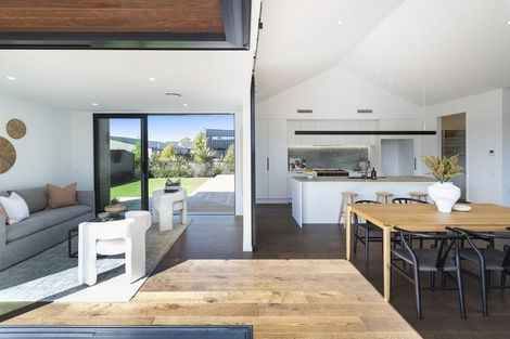 Photo of property in 160 Gardiners Road, Harewood, Christchurch, 8051