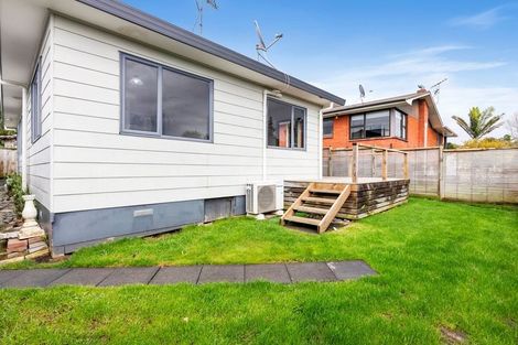Photo of property in 120 Gossamer Drive, Pakuranga Heights, Auckland, 2010