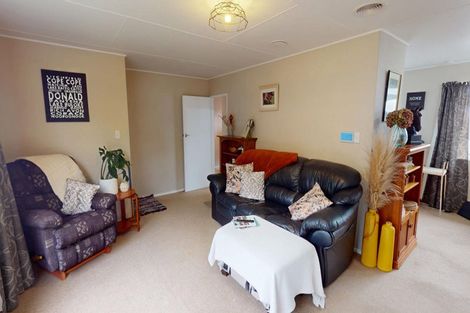 Photo of property in 8 Custom Street, Ashhurst, 4810