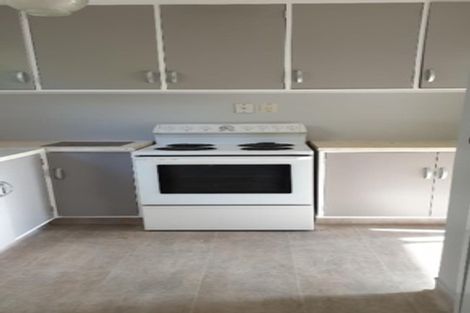 Photo of property in 2/801 Hastings Street North, Hastings, 4122