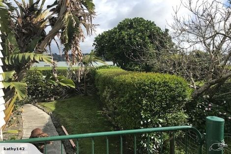 Photo of property in 69 Kiwi Esplanade, Mangere Bridge, Auckland, 2022