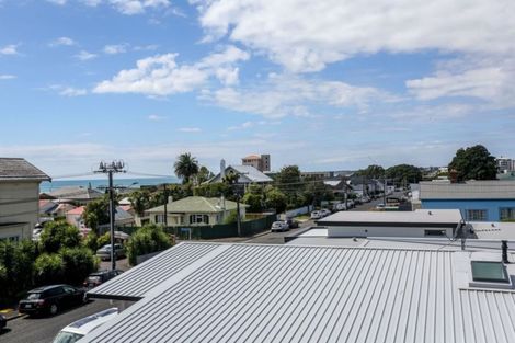 Photo of property in 7/53 Young Street, New Plymouth, 4310