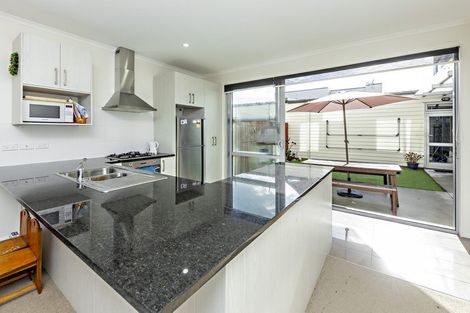 Photo of property in 5 Hakawai Avenue, Takanini, 2112