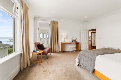 Photo of property in 8 Central Terrace, Kelburn, Wellington, 6012