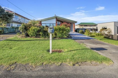 Photo of property in 4 Kopipi Crescent, Ngunguru, Whangarei, 0173