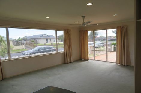 Photo of property in 38 Millhouse Drive, Northpark, Auckland, 2013