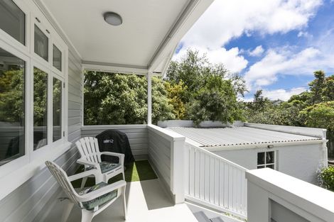 Photo of property in 7 Vennell Street, Brooklyn, Wellington, 6021