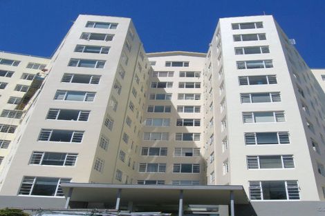 Photo of property in Wharenui Apartments, 274 Oriental Parade, Oriental Bay, Wellington, 6011