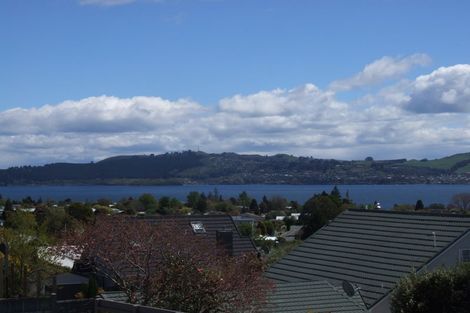 Photo of property in 2 Kempton Place, Richmond Heights, Taupo, 3330