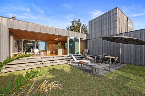 Photo of property in 19 Lagoon Way, Omaha, 0986