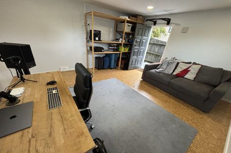 Photo of property in 30 Atkinson Road, Titirangi, Auckland, 0604