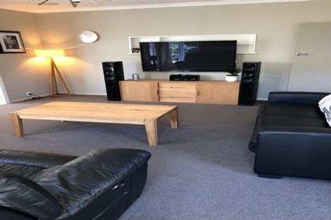 Photo of property in 15 Mclellan Street, Tawa, Wellington, 5028