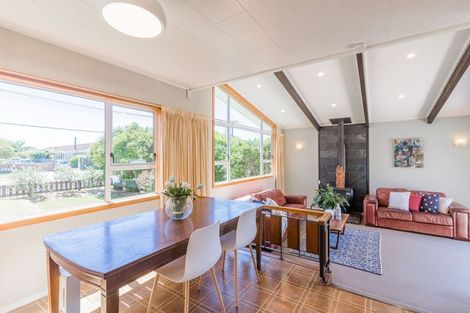 Photo of property in 18 Arawhata Road, Paraparaumu, 5032