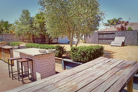 Photo of property in 42 Katerini Grove, Papamoa Beach, Papamoa, 3118