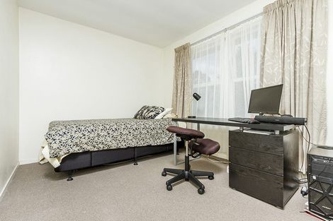 Photo of property in 73 Lynden Avenue, Hillcrest, Auckland, 0627