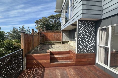 Photo of property in 6 Randolph Road, Crofton Downs, Wellington, 6035