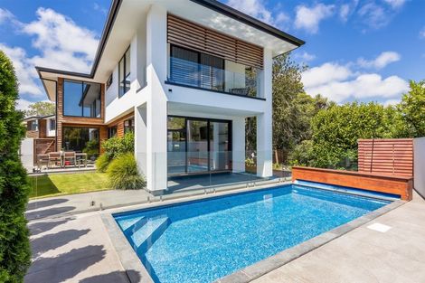 Photo of property in 62 Straven Road, Fendalton, Christchurch, 8014