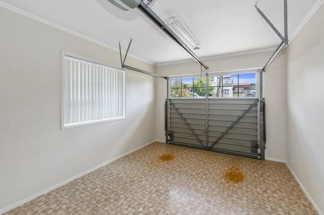 Photo of property in 33 White Heron Drive, Massey, Auckland, 0614