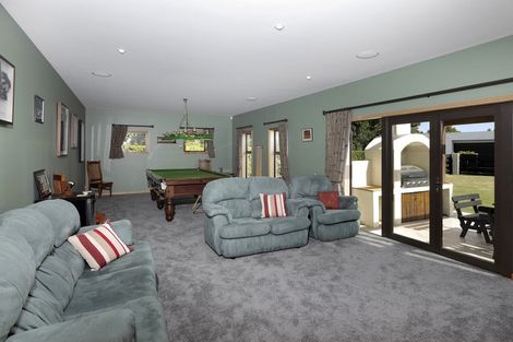 Photo of property in 12 Taunton Green, Papanui, Christchurch, 8052