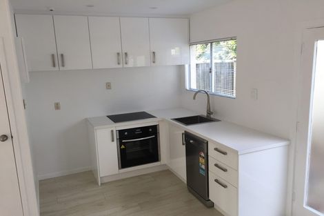 Photo of property in 1/72l Kitchener Road, Milford, Auckland, 0620