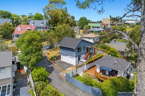 Photo of property in 1/9a Kitewao Street, Northcote, Auckland, 0627