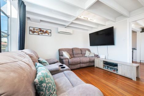 Photo of property in 13 Forest Hill Road, Henderson, Auckland, 0612